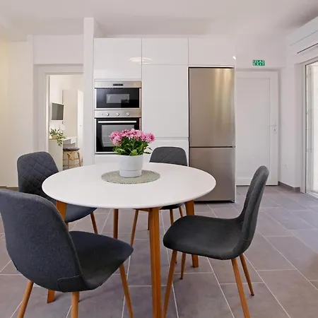 Santa Cruz * Supetar