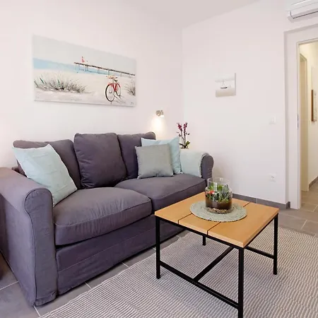 Santa Cruz * Supetar