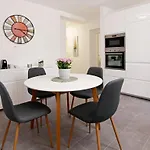 Apartman Santa Cruz *
