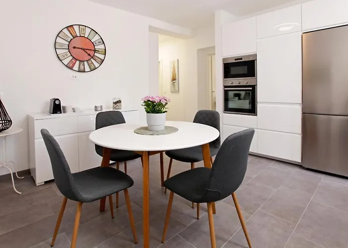Apartman Santa Cruz *